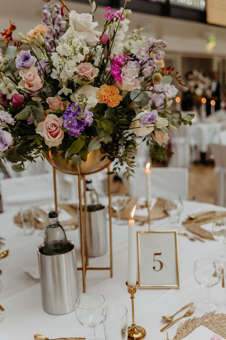 Metallschale, gebürstete Oberfläche, Farbe Gold, inkl. Metallständer