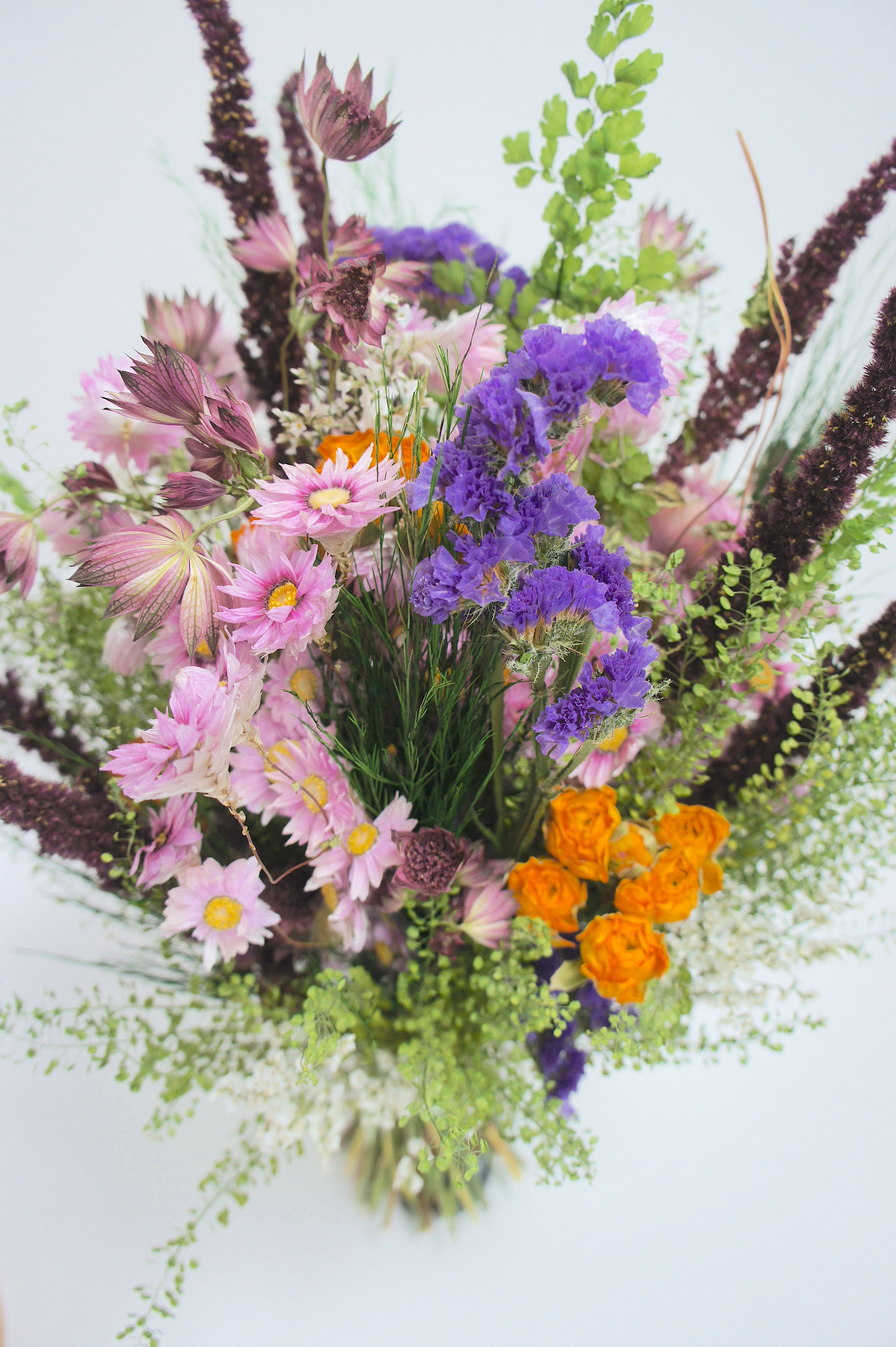 MARIE & DER SOMMER- unsere neue Trockenblumenserie mit Brautstrauß, Haarkranz und Reversschmuck