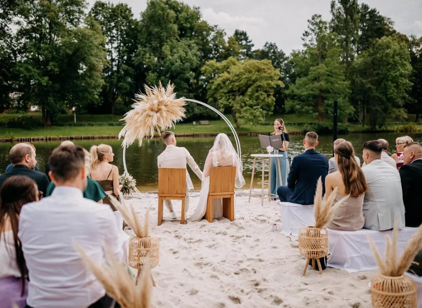 Traubogen aus Metall, Farbe weiß, Durchmesser 230 cm