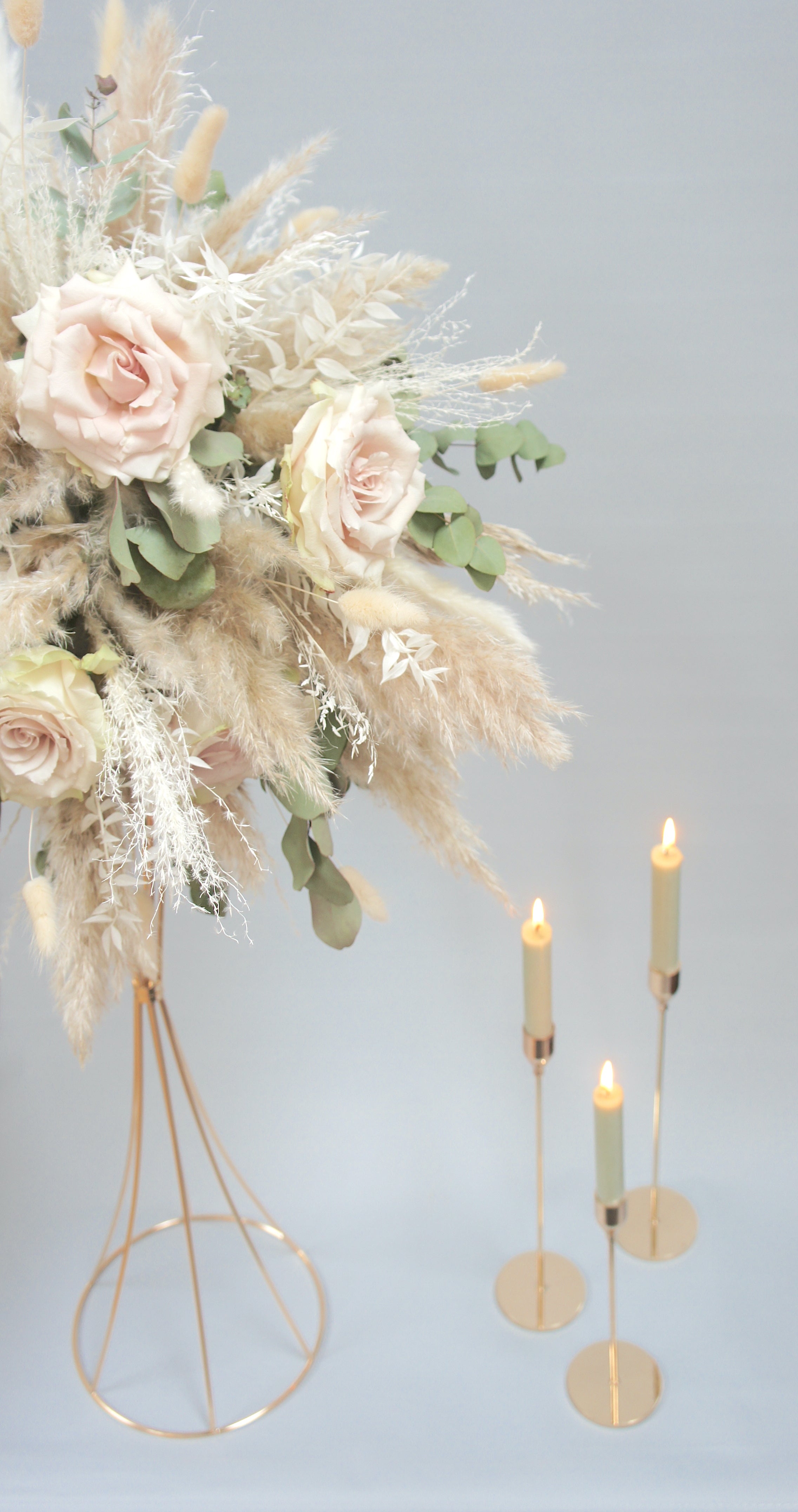 Blumenständer, Trompetenständer inkl. Schale, Tischdeko, Farbe Gold, Höhe 80 cm