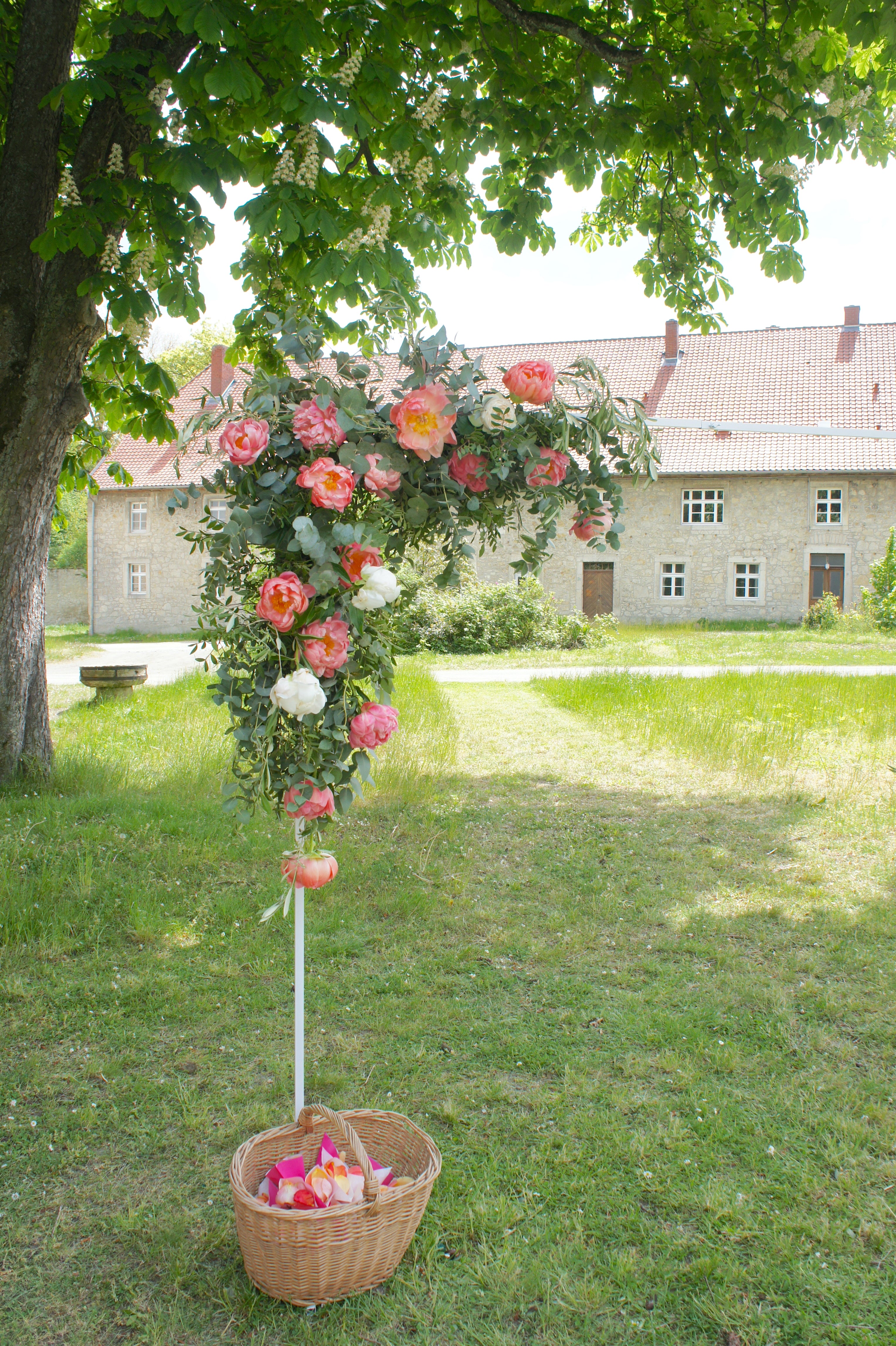Traubogen aus Metall, Farbe weiß, Stecksystem