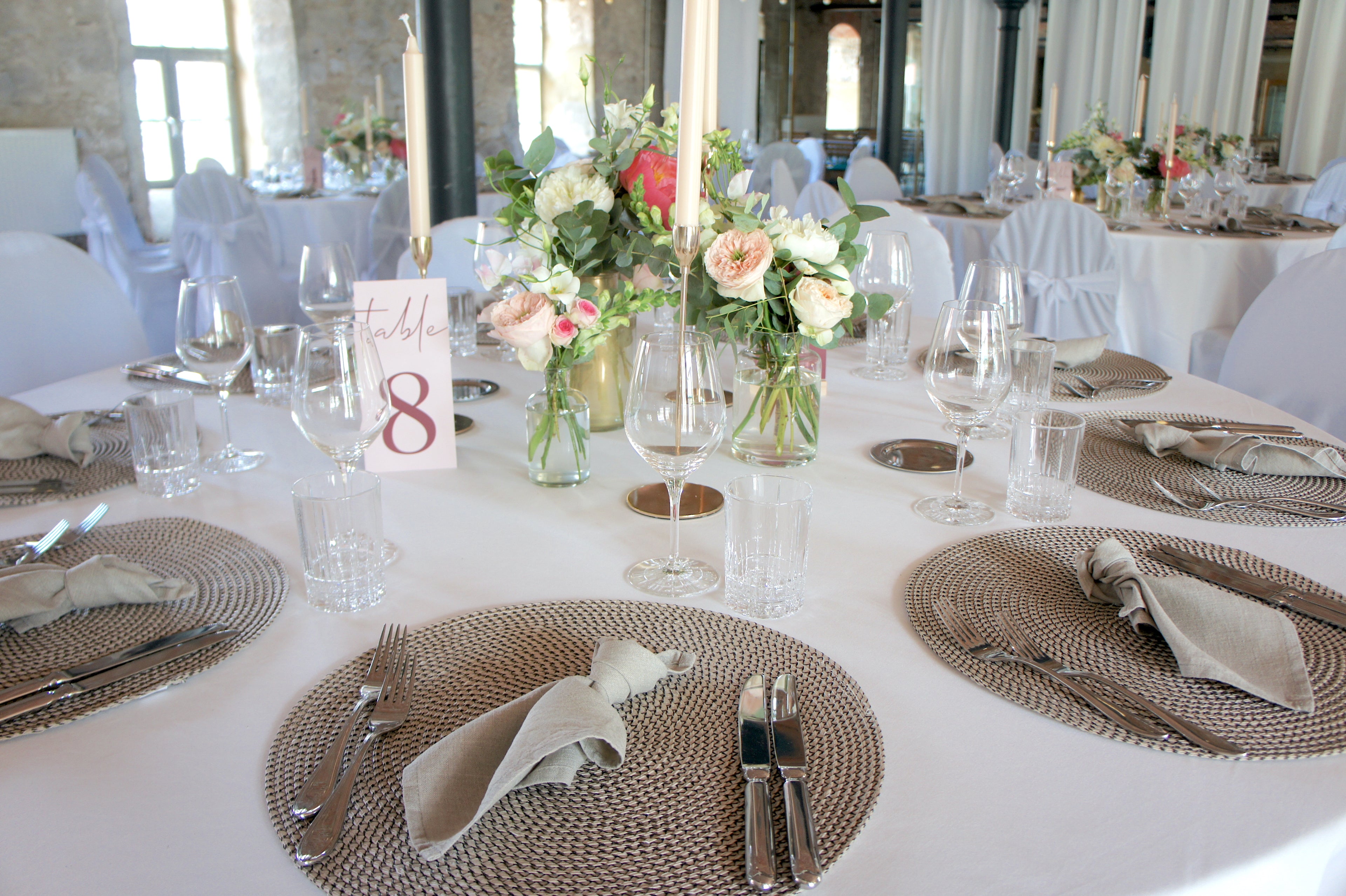 Tischset/Platzset, rund 40 cm, Farbe Nude mit Nahtmuster Schwarz