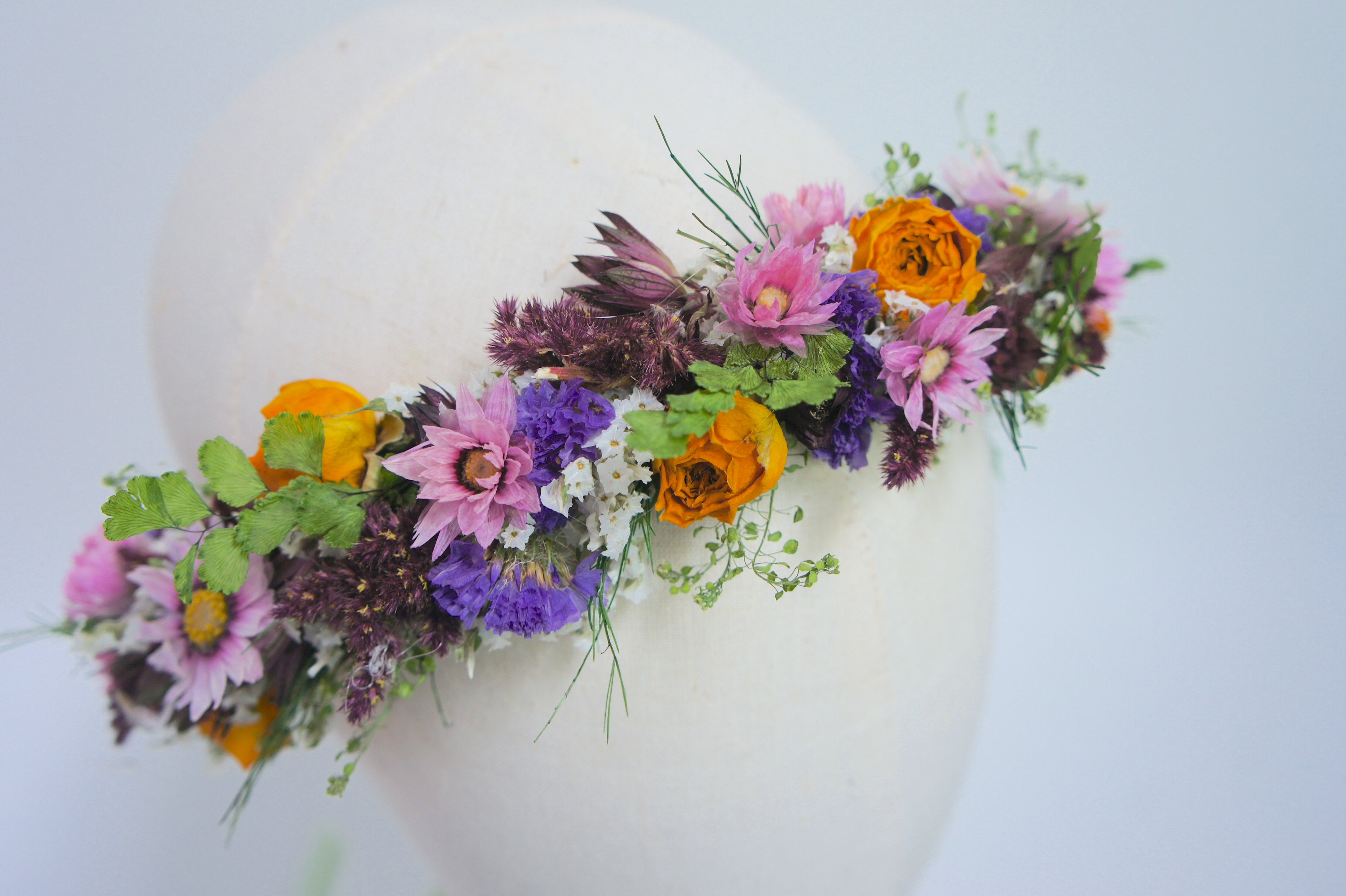 MARIE & DER SOMMER- unsere neue Trockenblumenserie mit Brautstrauß, Haarkranz und Reversschmuck