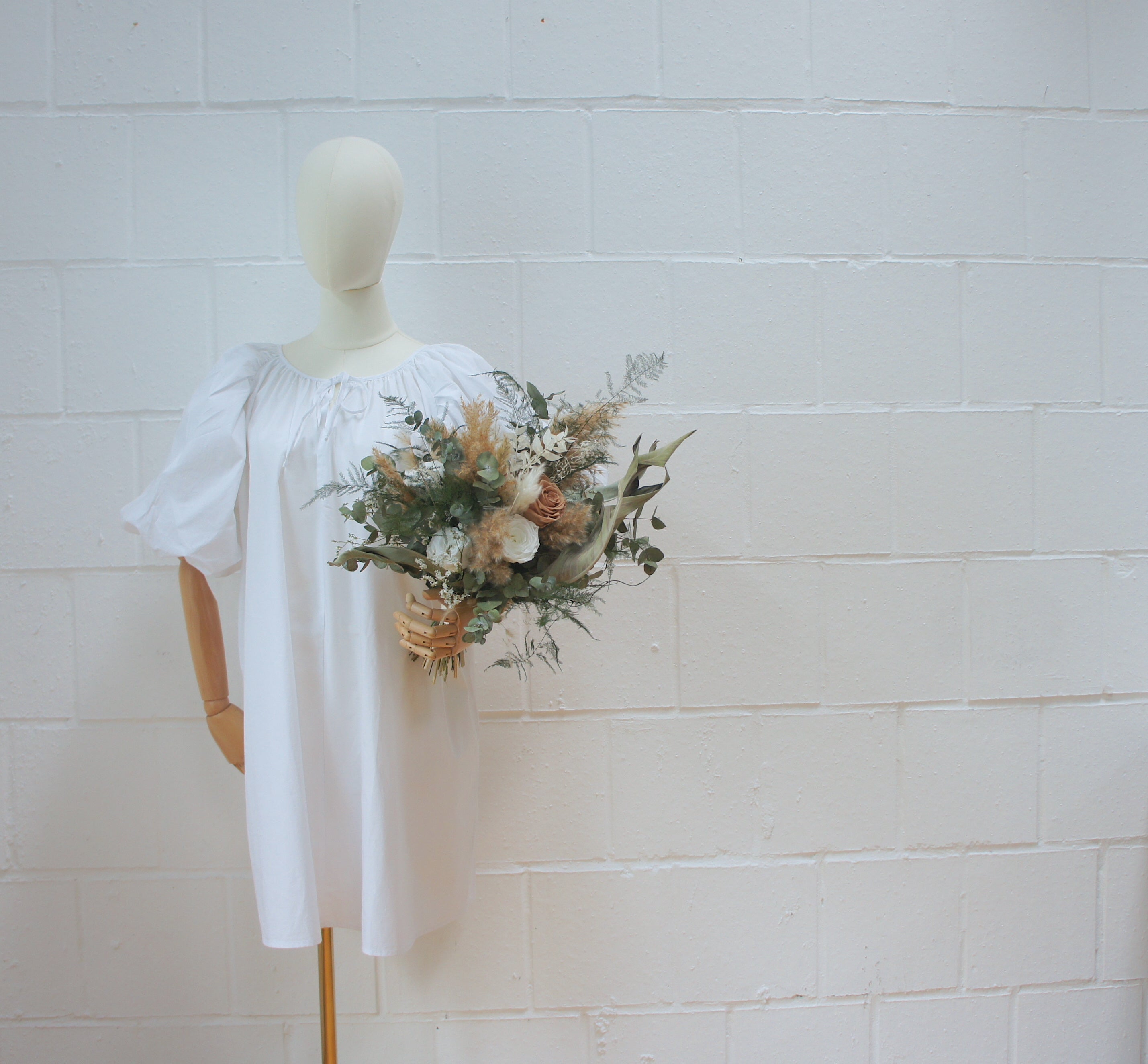 Serie NATURE LOVE, Brautstrauss, Trockenblumen, stabilisierten Rosen, Dried flowers