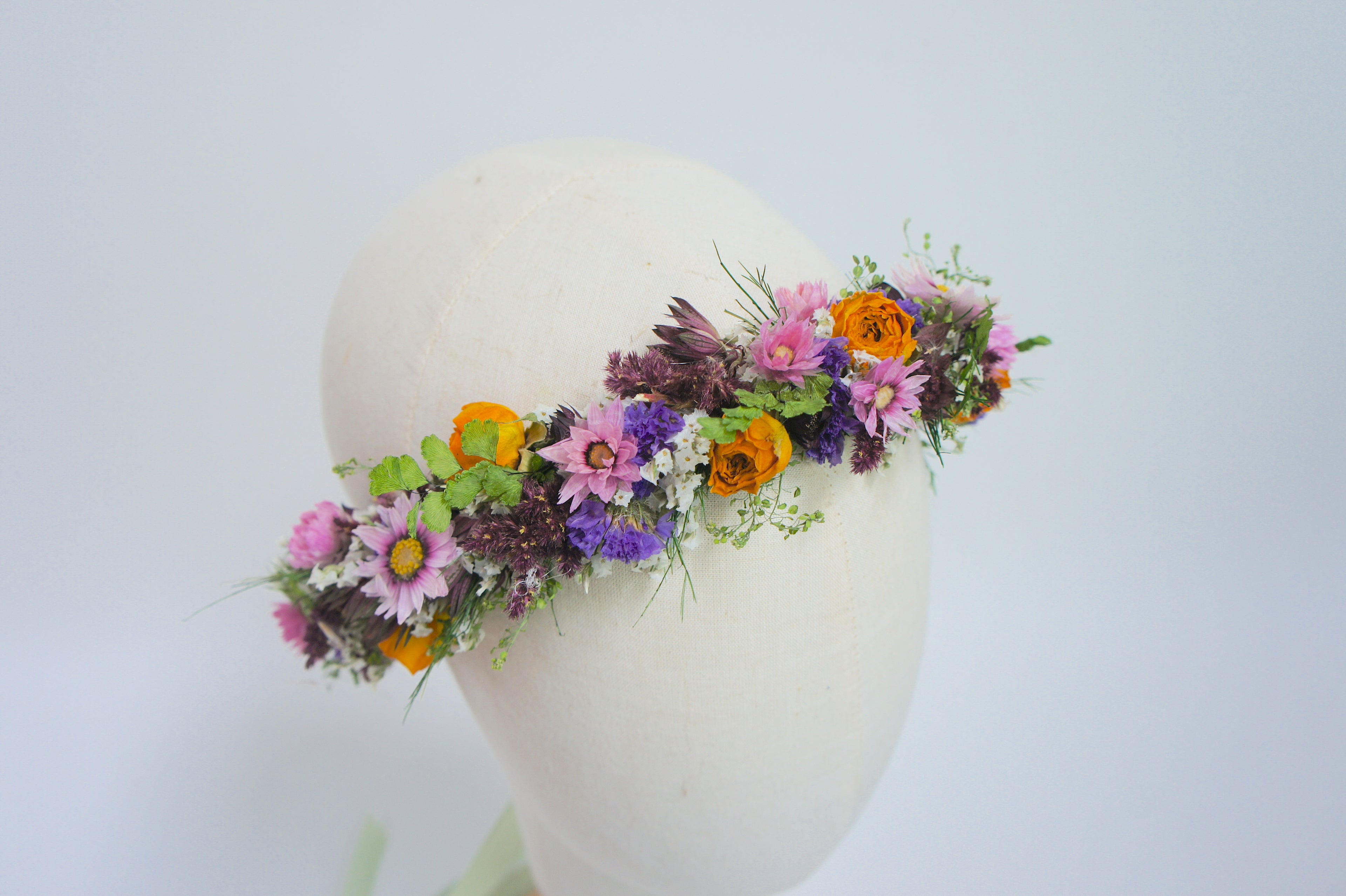 MARIE & DER SOMMER- unsere neue Trockenblumenserie mit Brautstrauß, Haarkranz und Reversschmuck