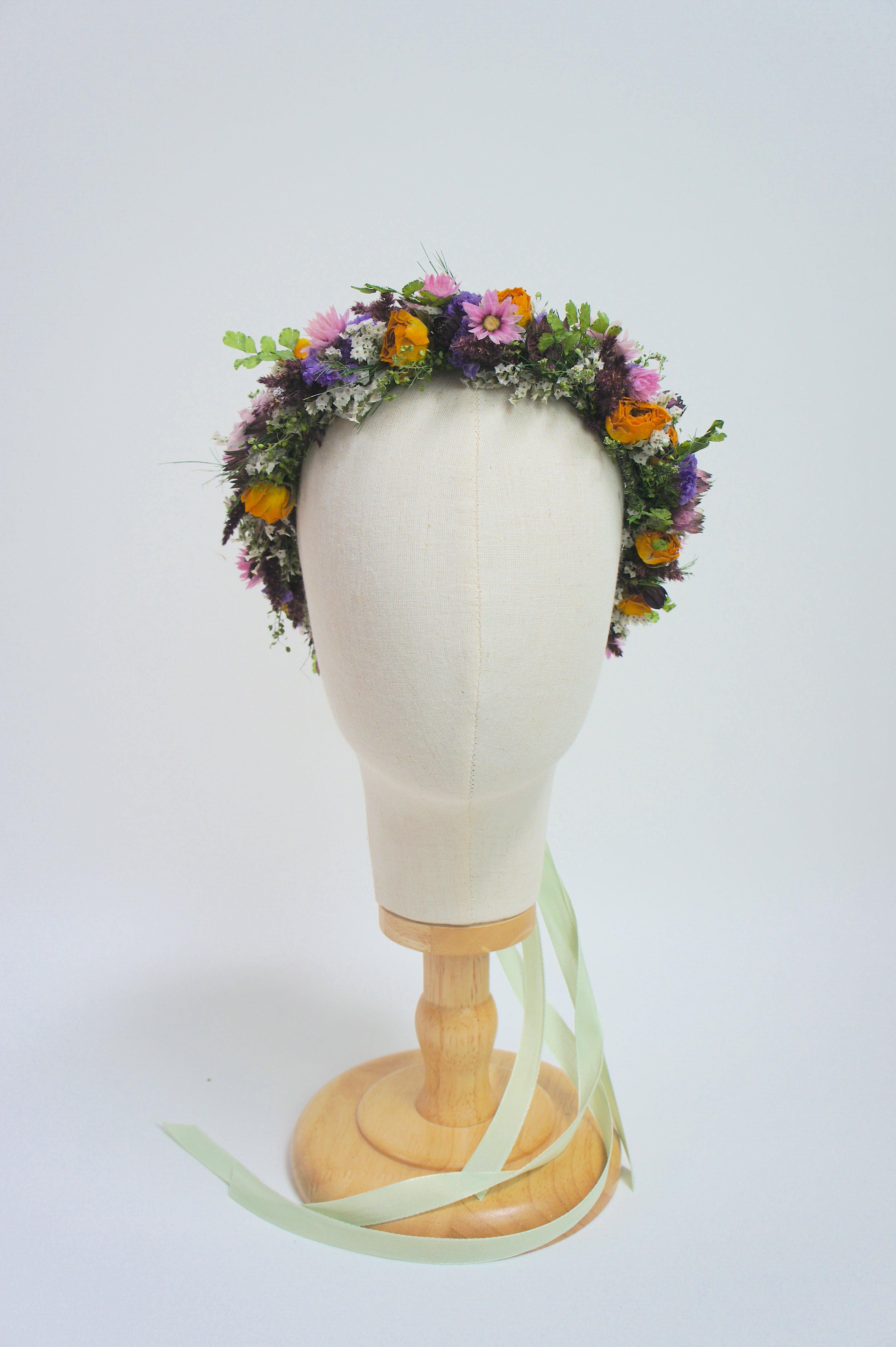 MARIE & DER SOMMER- unsere neue Trockenblumenserie mit Brautstrauß, Haarkranz und Reversschmuck