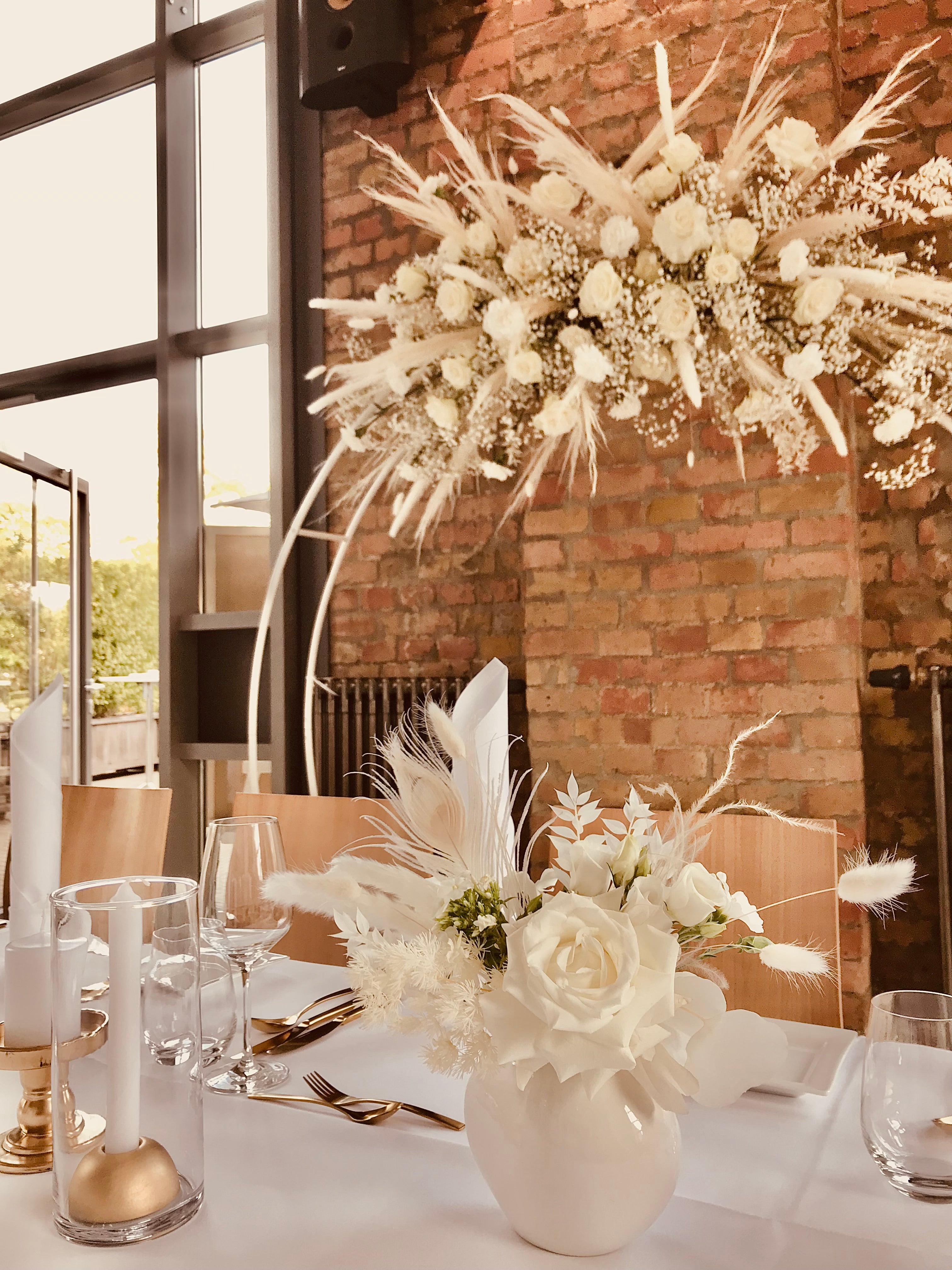 Traubogen aus Metall, Farbe weiß, Durchmesser 230 cm