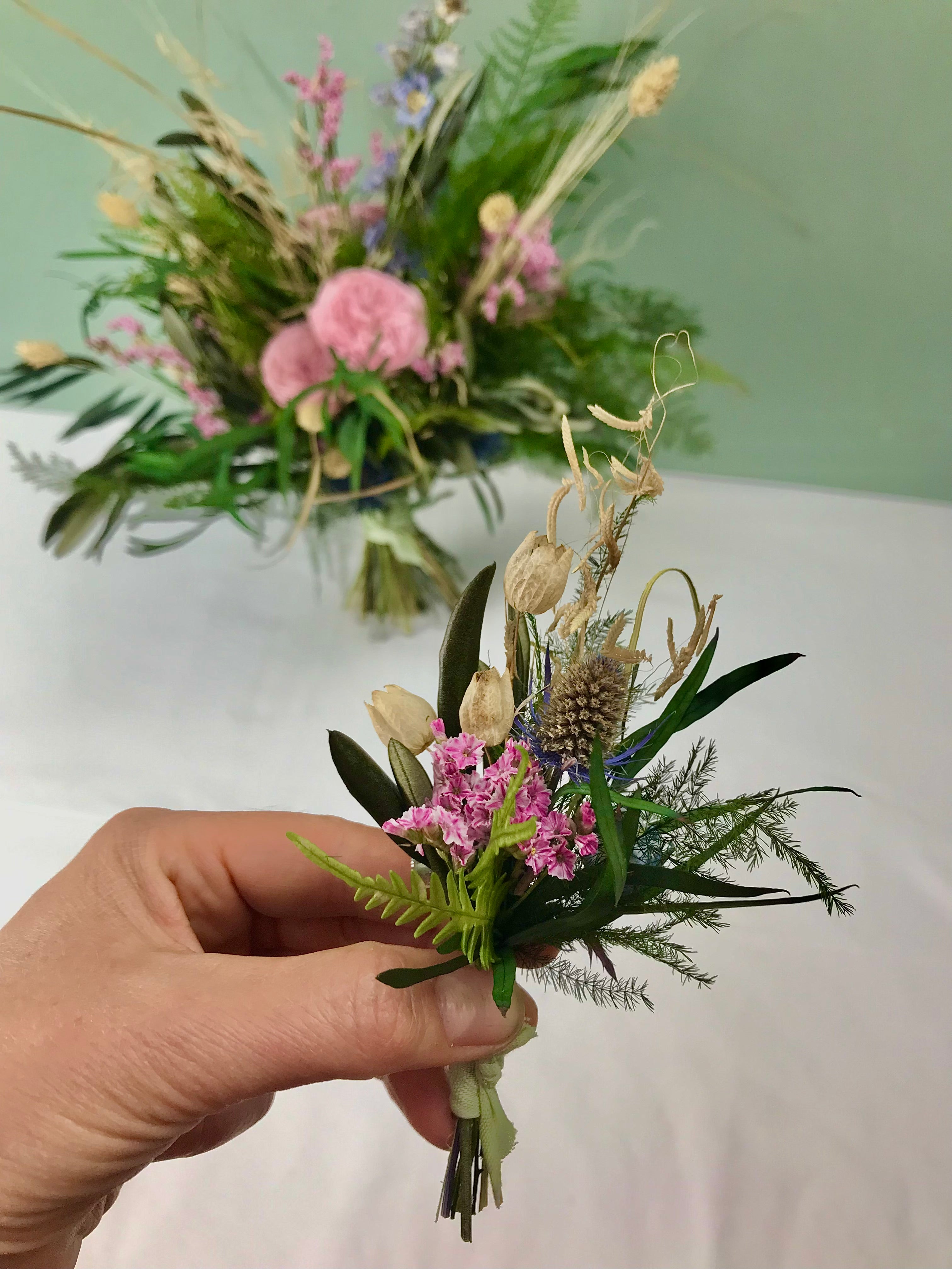 Serie COLOURS OF NATURE, Brautstrauss, Reversschmuck, konservierte Rosen, Infinity roses