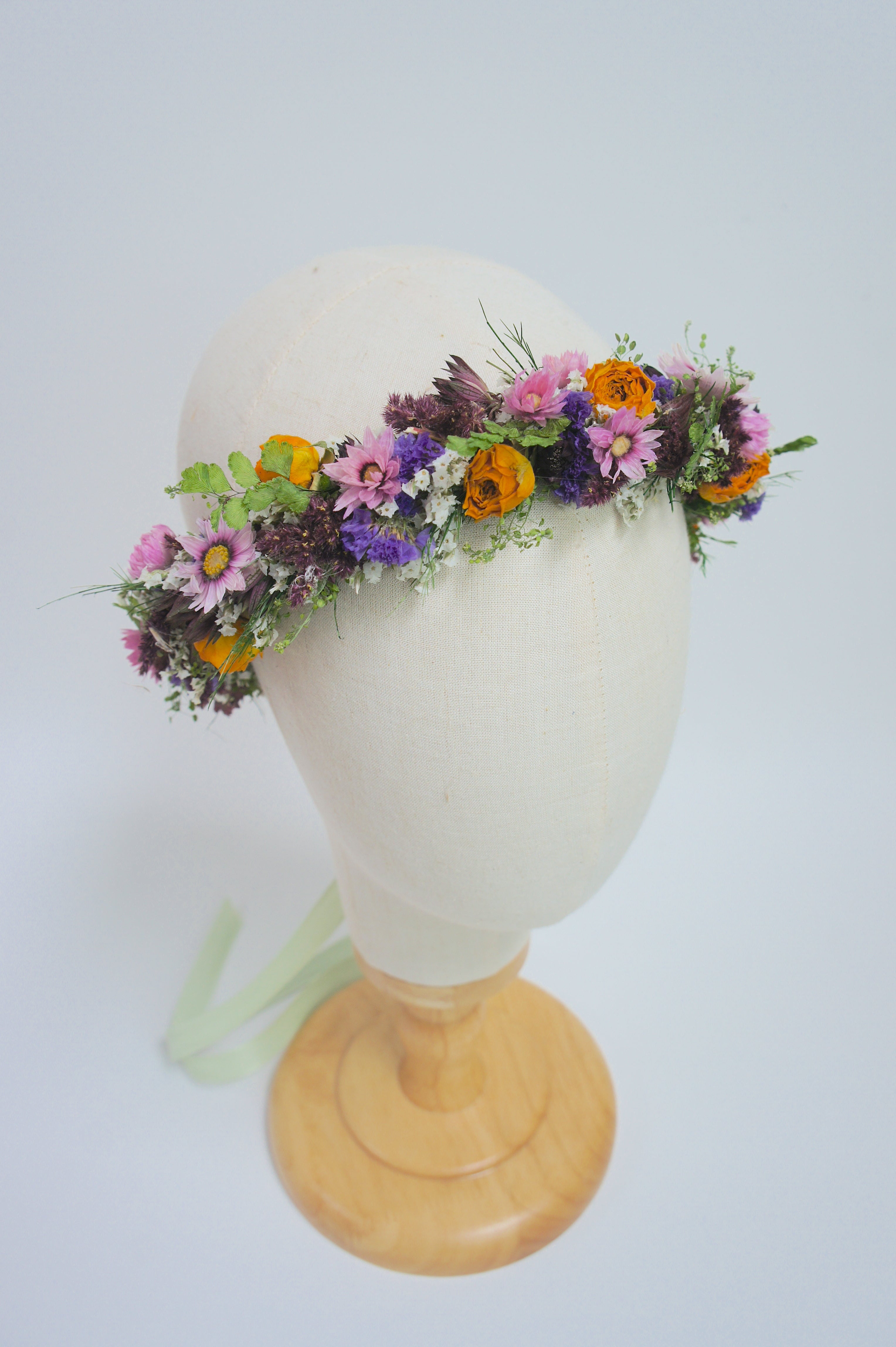 MARIE & DER SOMMER- unsere neue Trockenblumenserie mit Brautstrauß, Haarkranz und Reversschmuck