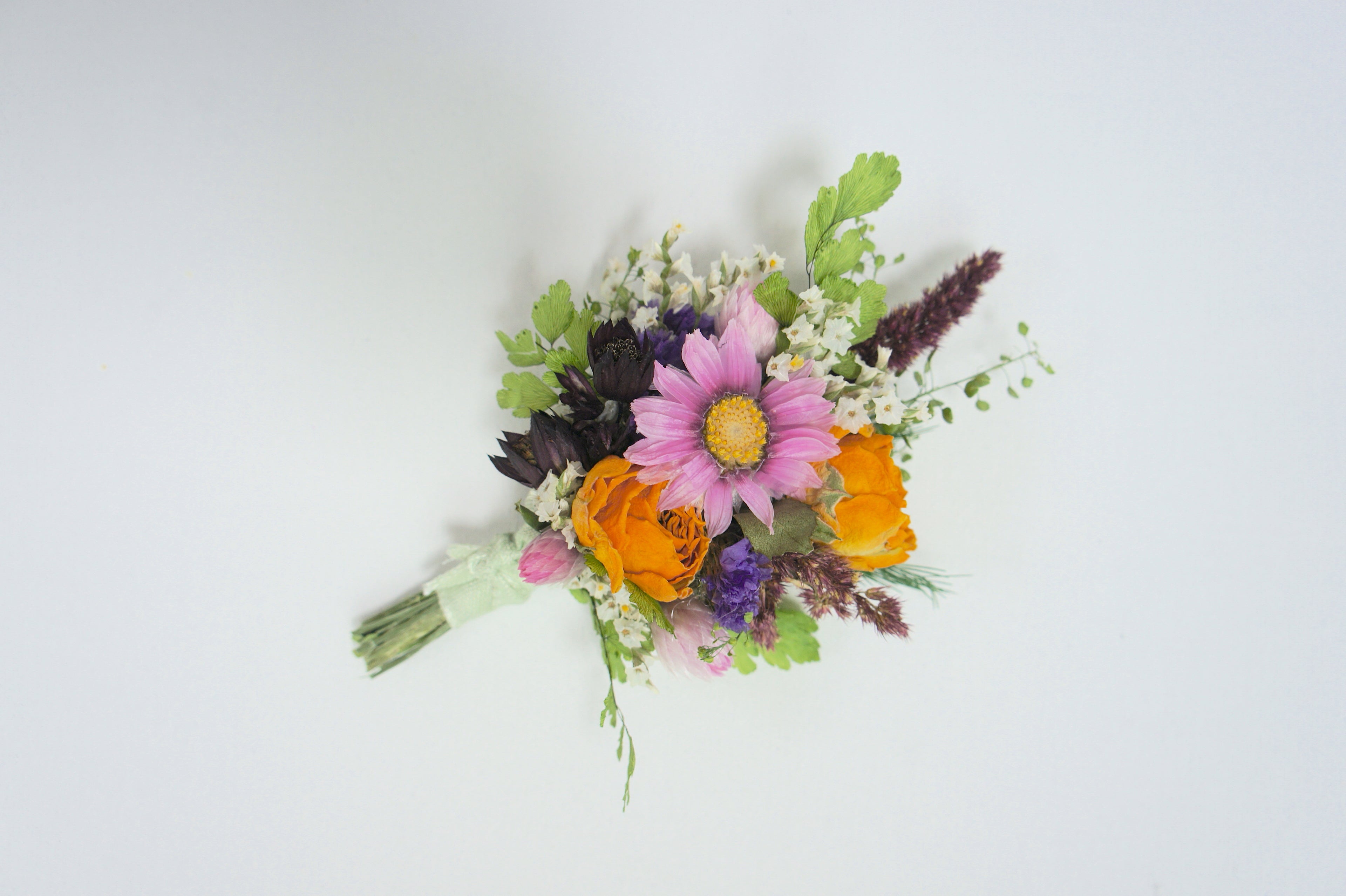 MARIE & DER SOMMER- unsere neue Trockenblumenserie mit Brautstrauß, Haarkranz und Reversschmuck