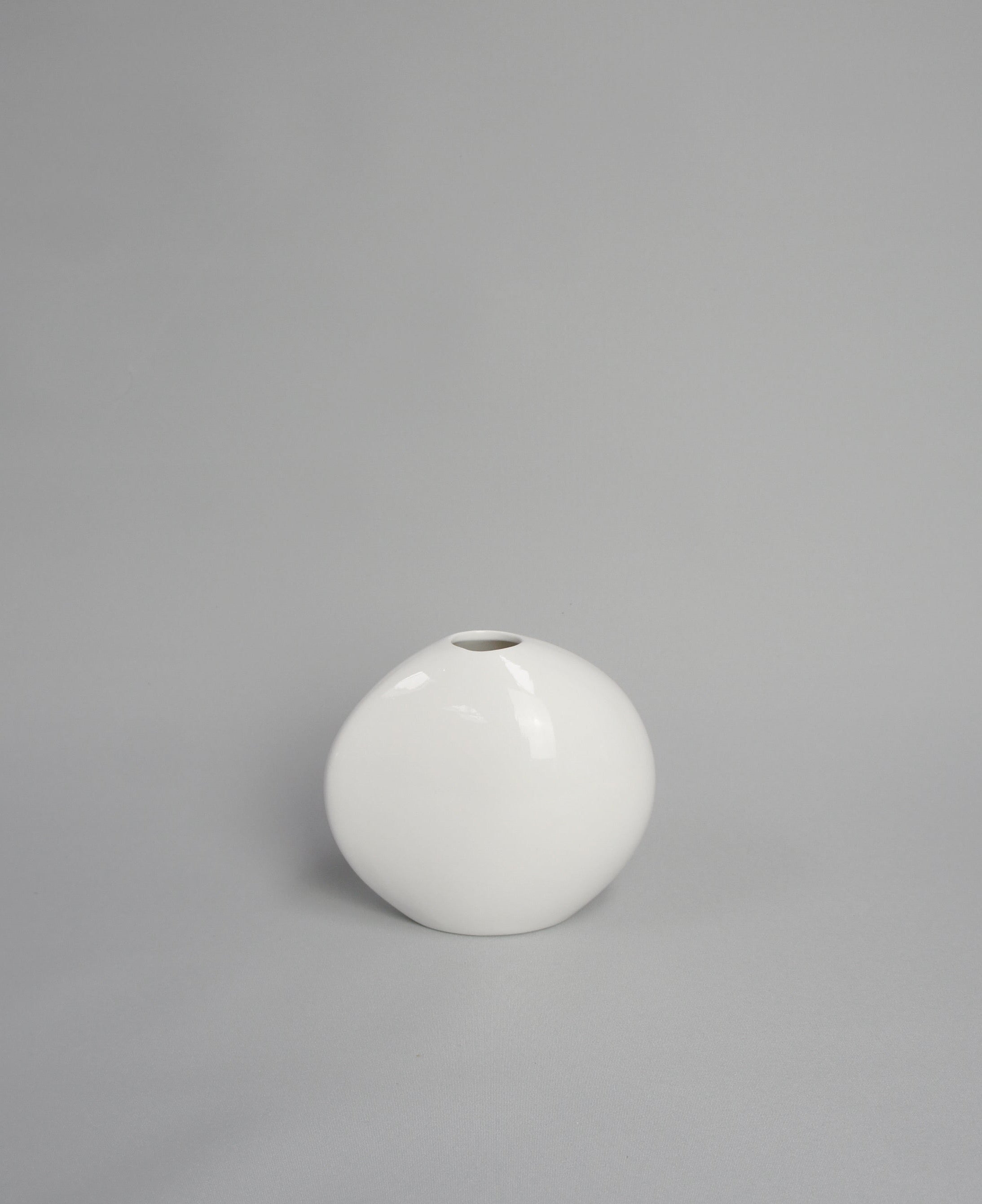 Porzellanvase, Farbe Weiß, organische Form, in 2 Größen