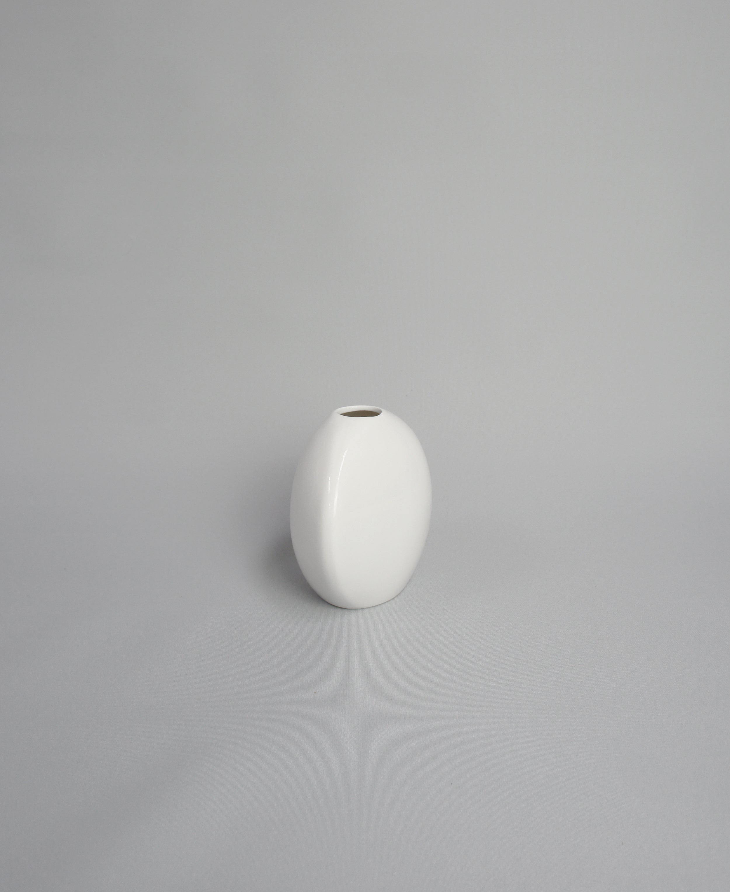 Porzellanvase, Farbe Weiß, organische Form, in 2 Größen