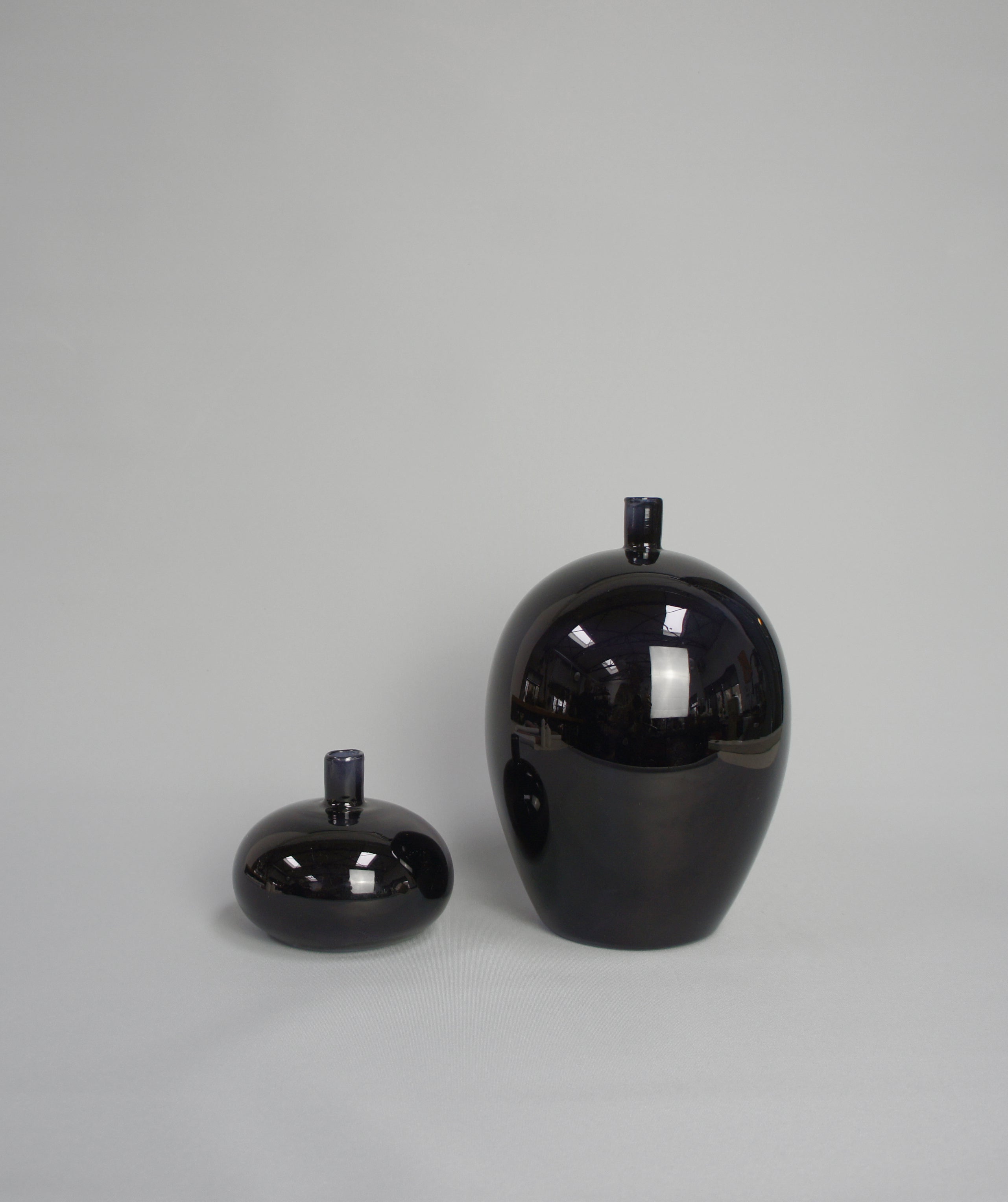 Glasvase, Farbe Schwarz, in 2 Ausführungen – Katja Gordian