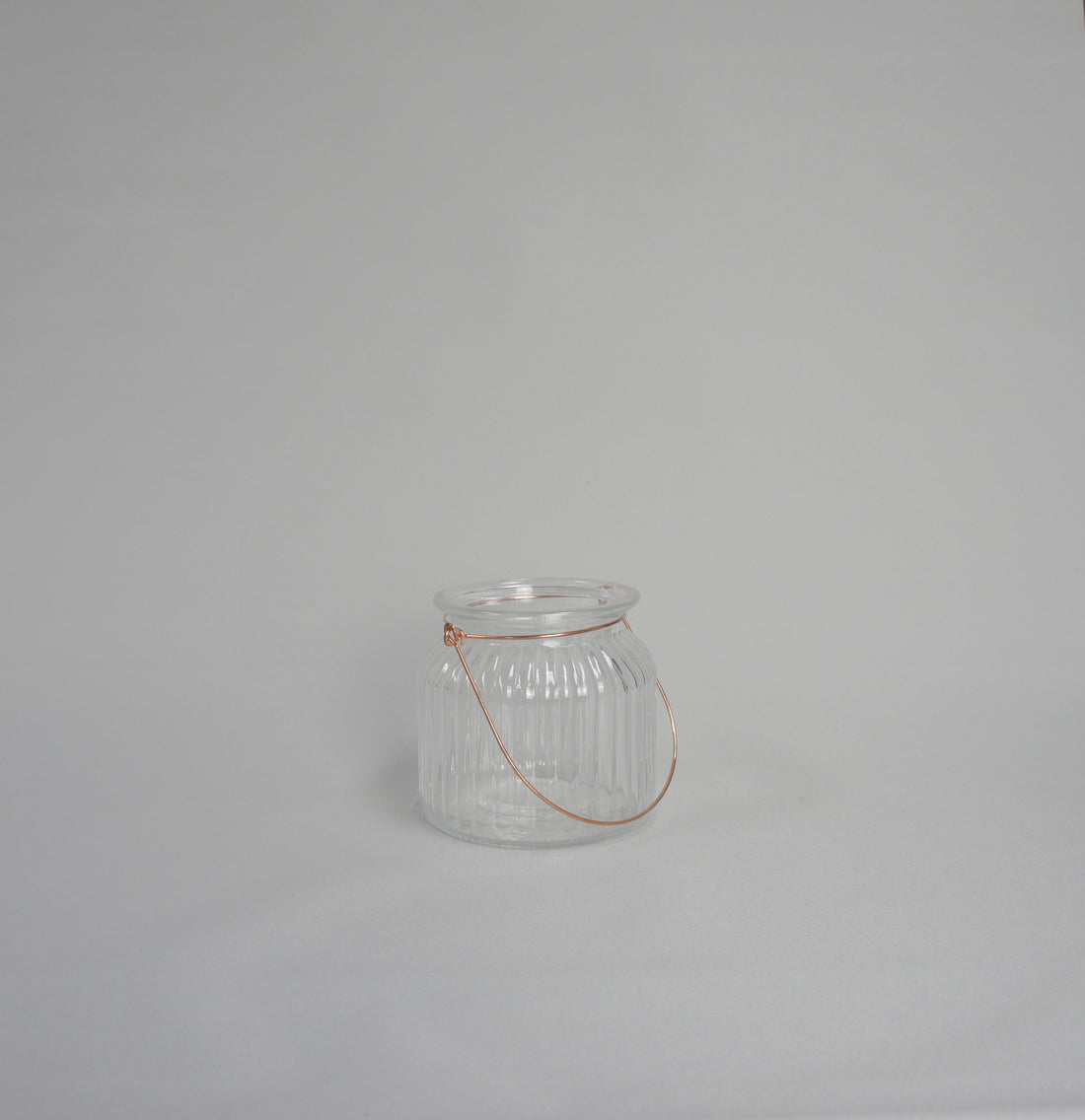 Klarglasvase geriffelt mit Henkel in Farbe Kupfer, in 2 Größen