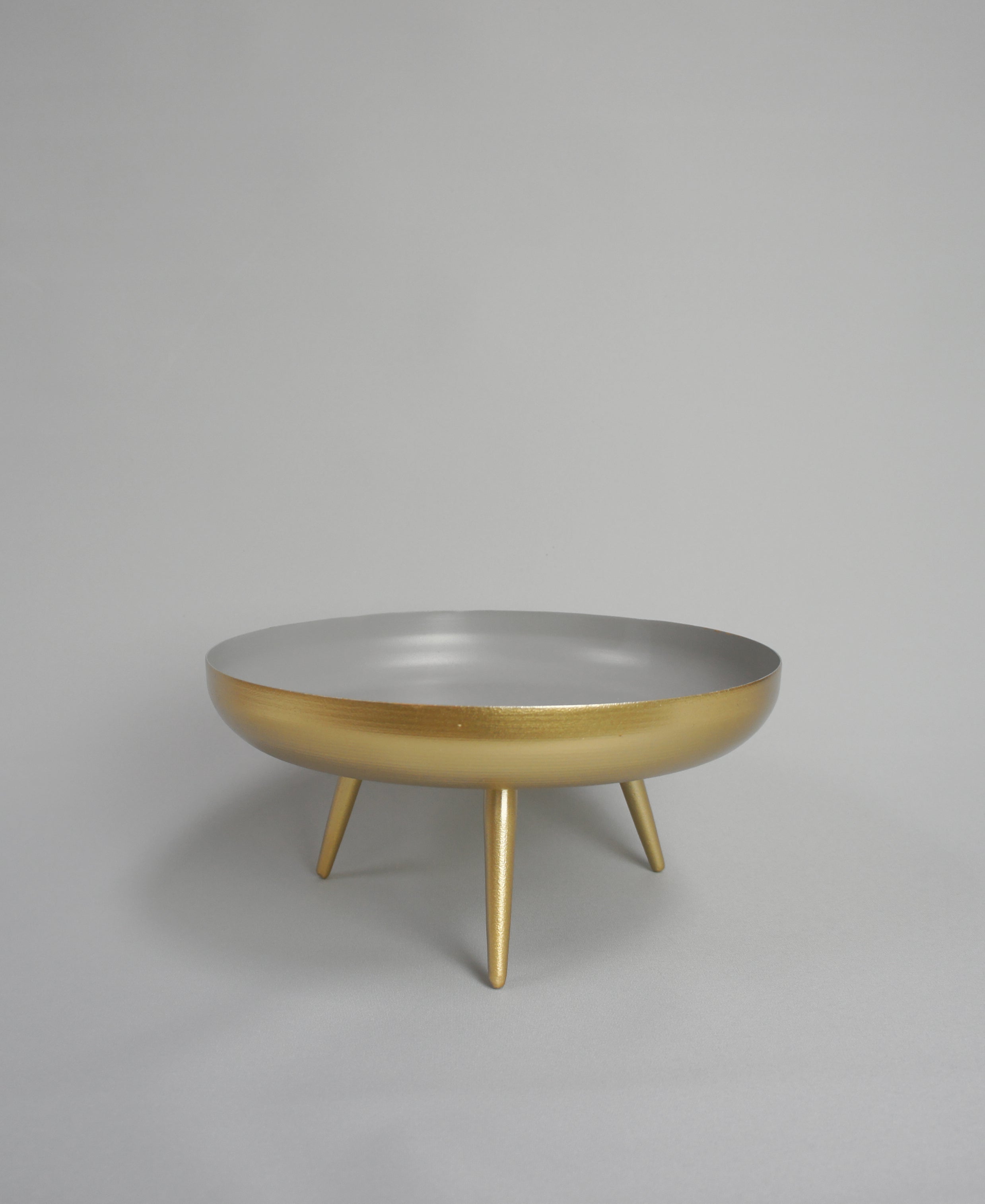 Blumenschale auf Dreifuß, Metall, Farbe Goldmatt