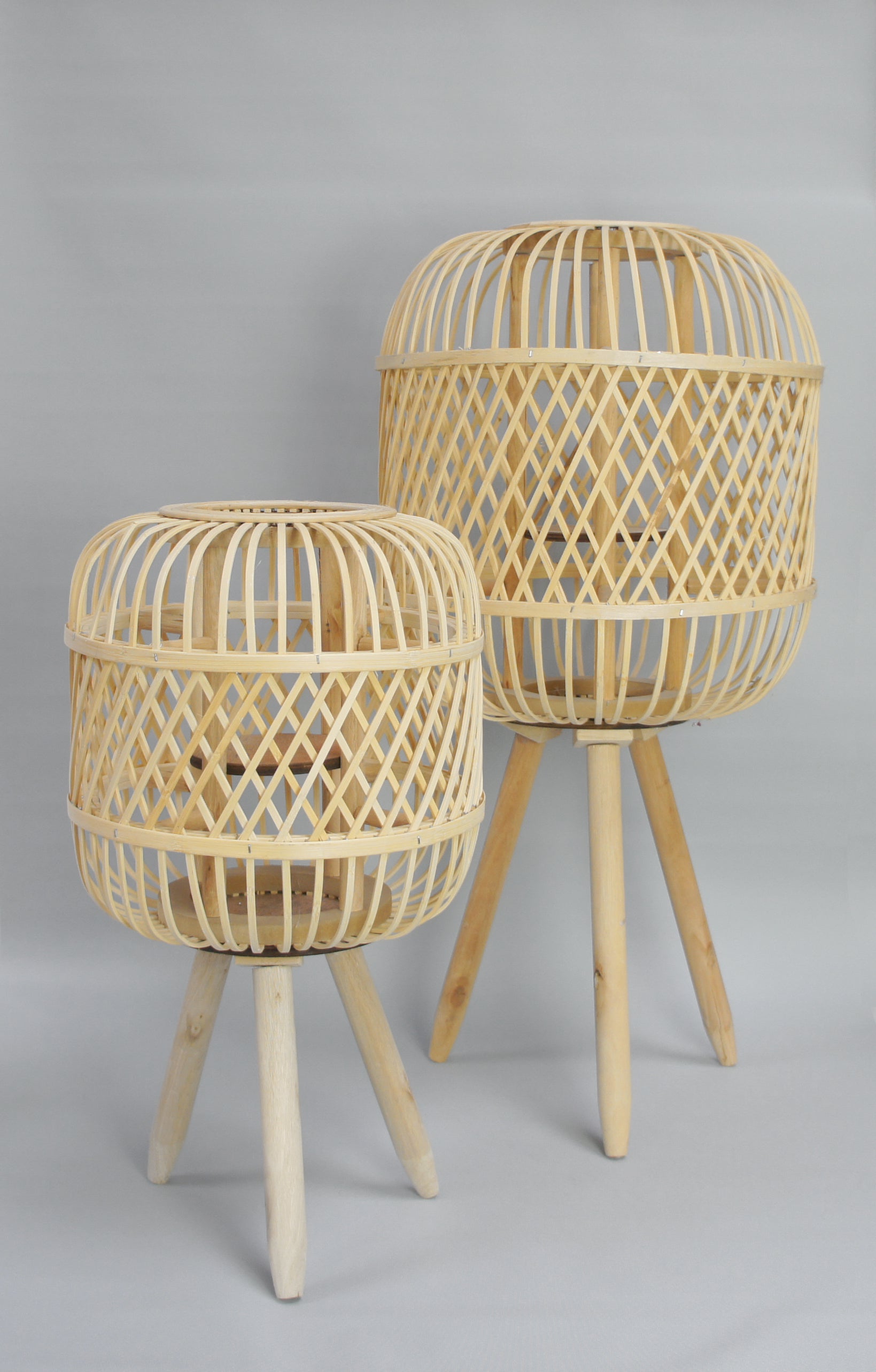 Bambuswindlicht- oder Vase auf Dreifuß, inkl. Glaseinsatz, 2 Größen