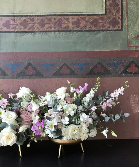 Blumenschale auf Dreifuß, Metall, Farbe Goldmatt