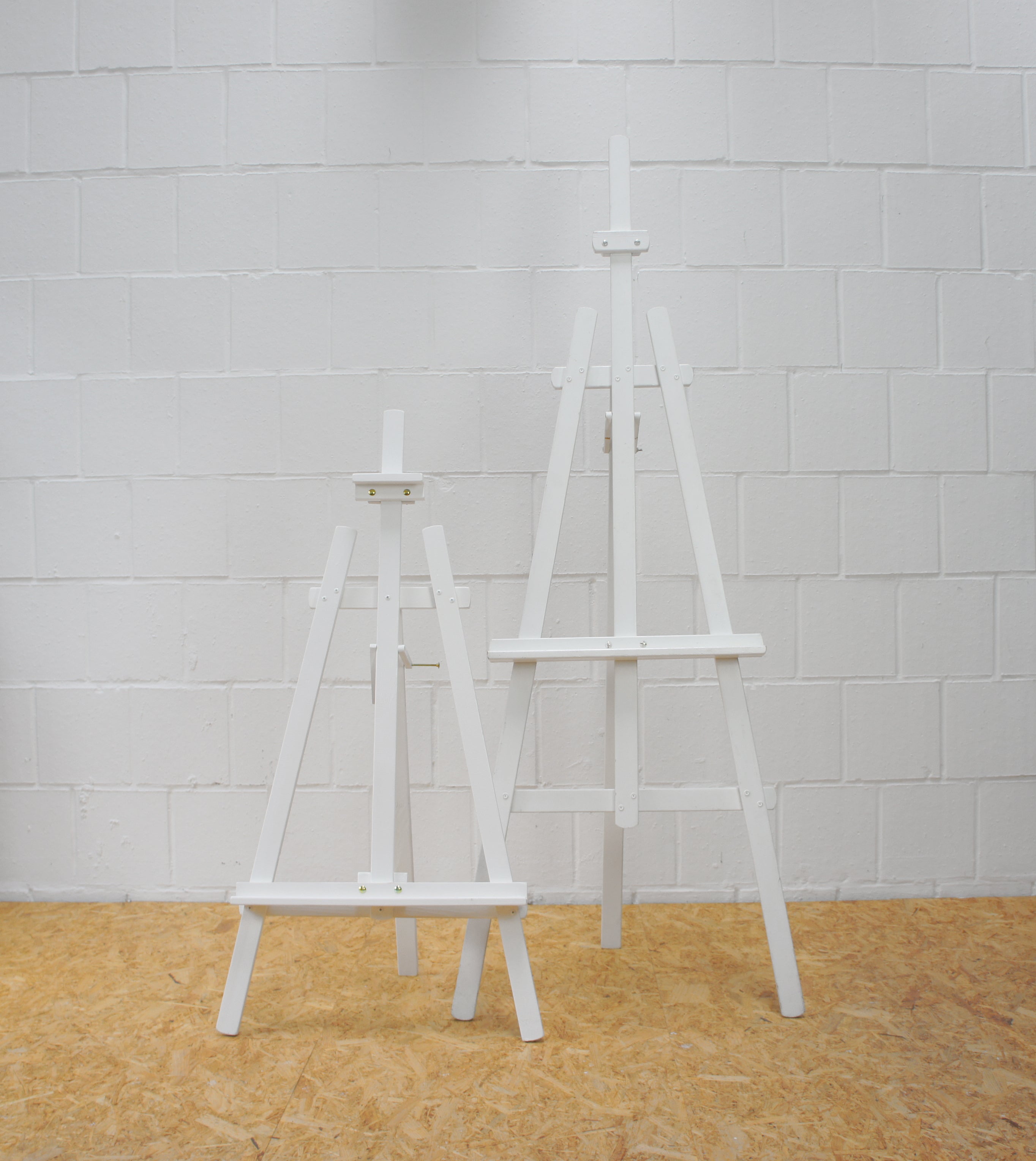 Holzstaffelei, Farbe Weiß oder Schwarz, exkl. Kreidetafel