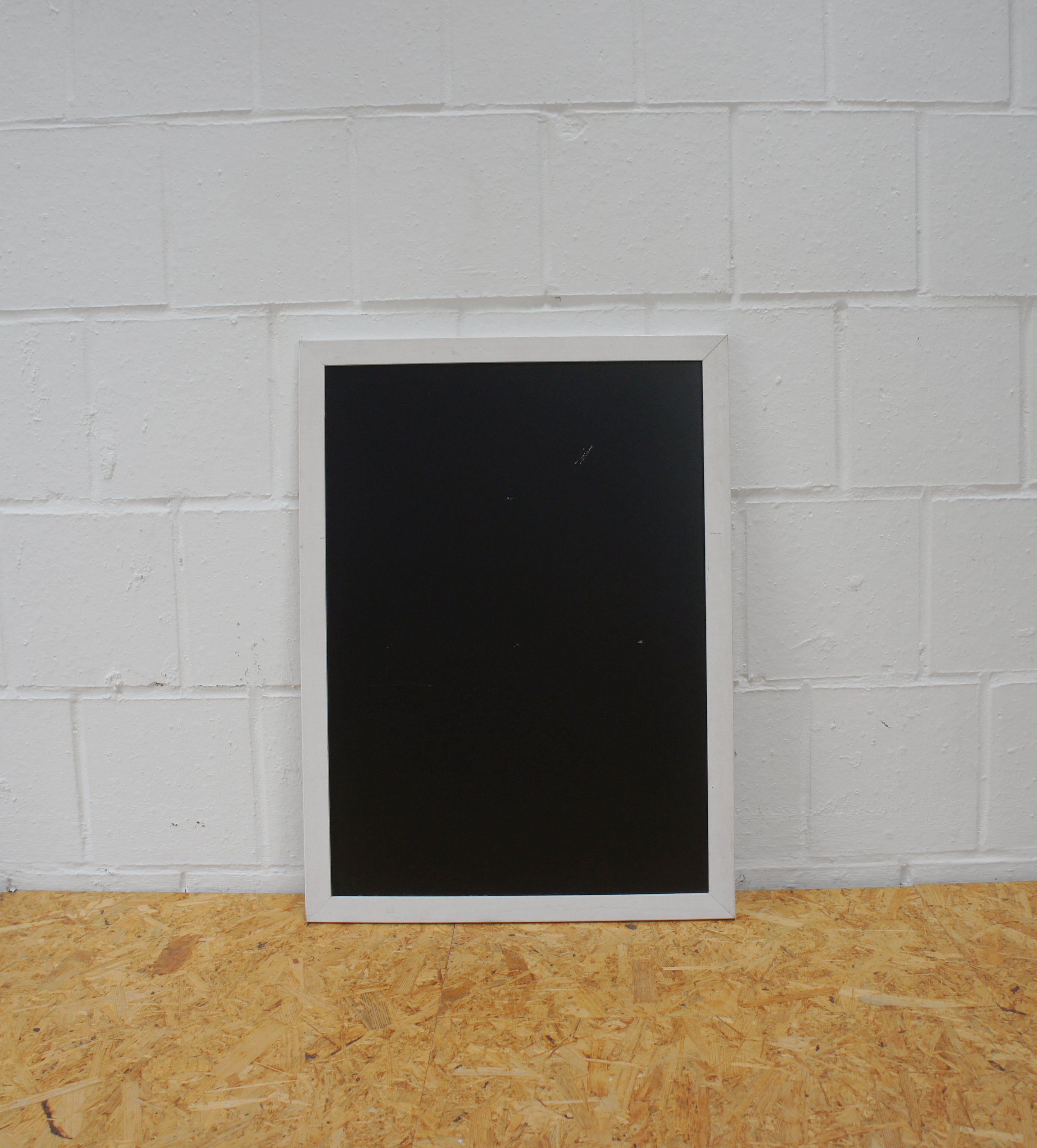 Kreidetafel mit Holzrahmung in Farbe Schwarz oder Weiß, exkl. Staffelei