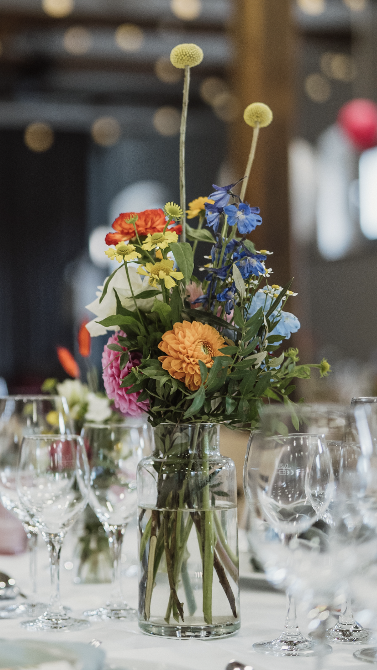 Glasvase, zylindrisch mit Absatz oben, in 2 Größen