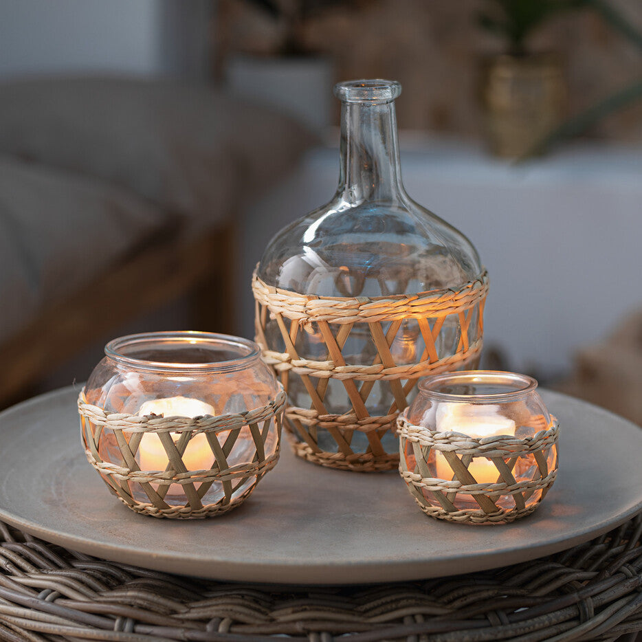 Weinballon in Korbgeflecht