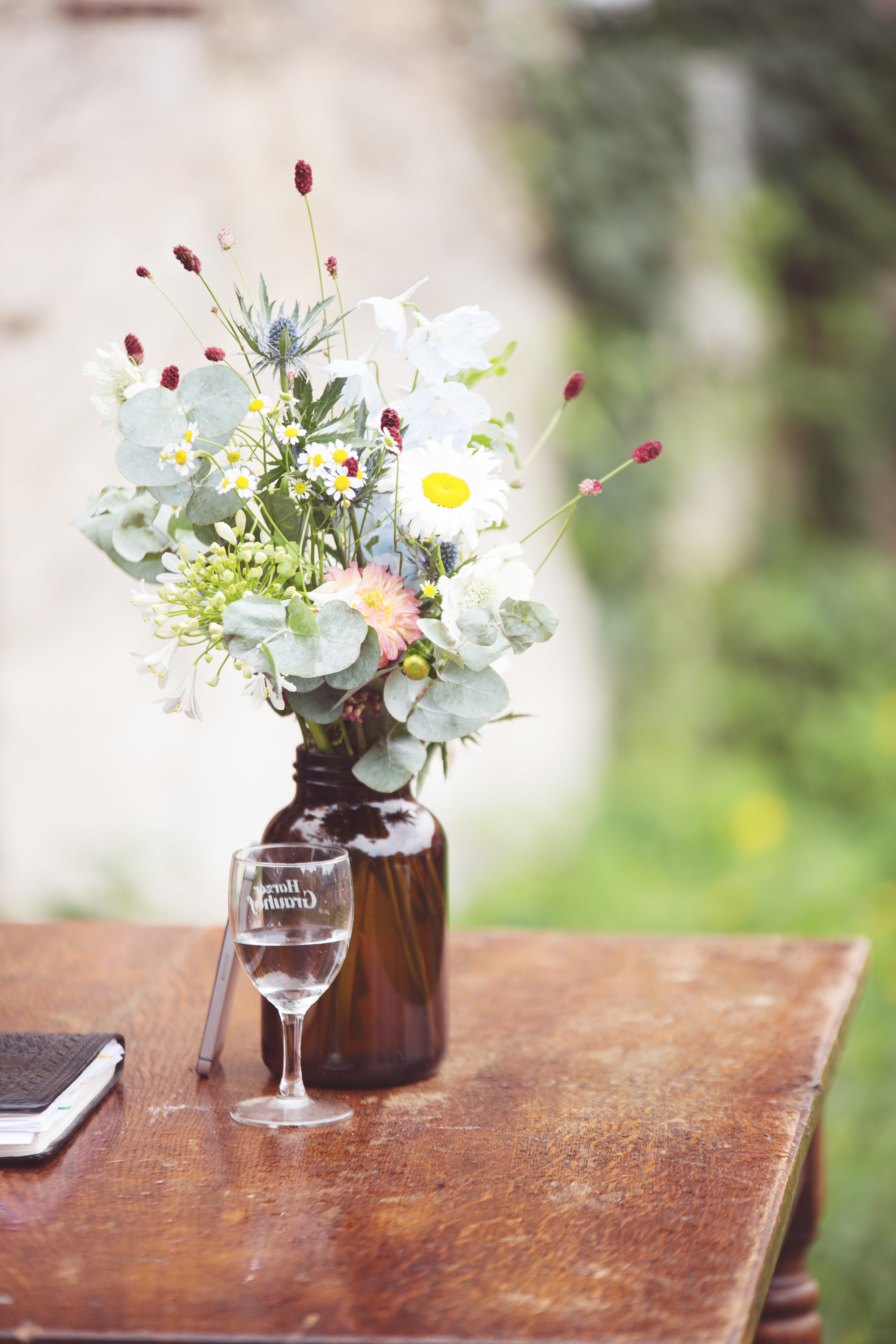 Apothekerflasche, Farbe braun, zylindrisch mit Gewinderand oben