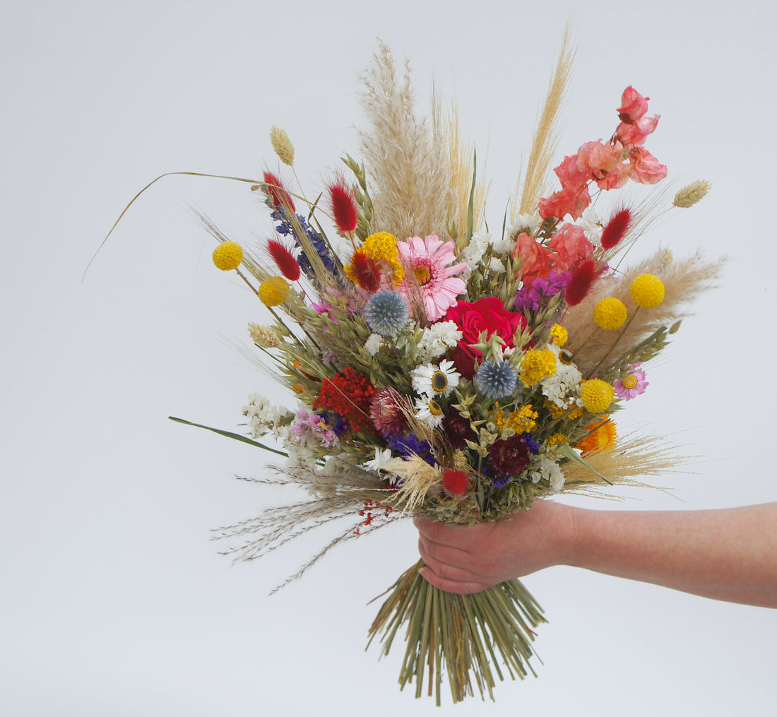 WIESENFEST, Trockenblumen, Dried flowers, Brautstrauß, Reversschmuck, Haarkamm, Haarkranz, bunt, Wiesenblumen