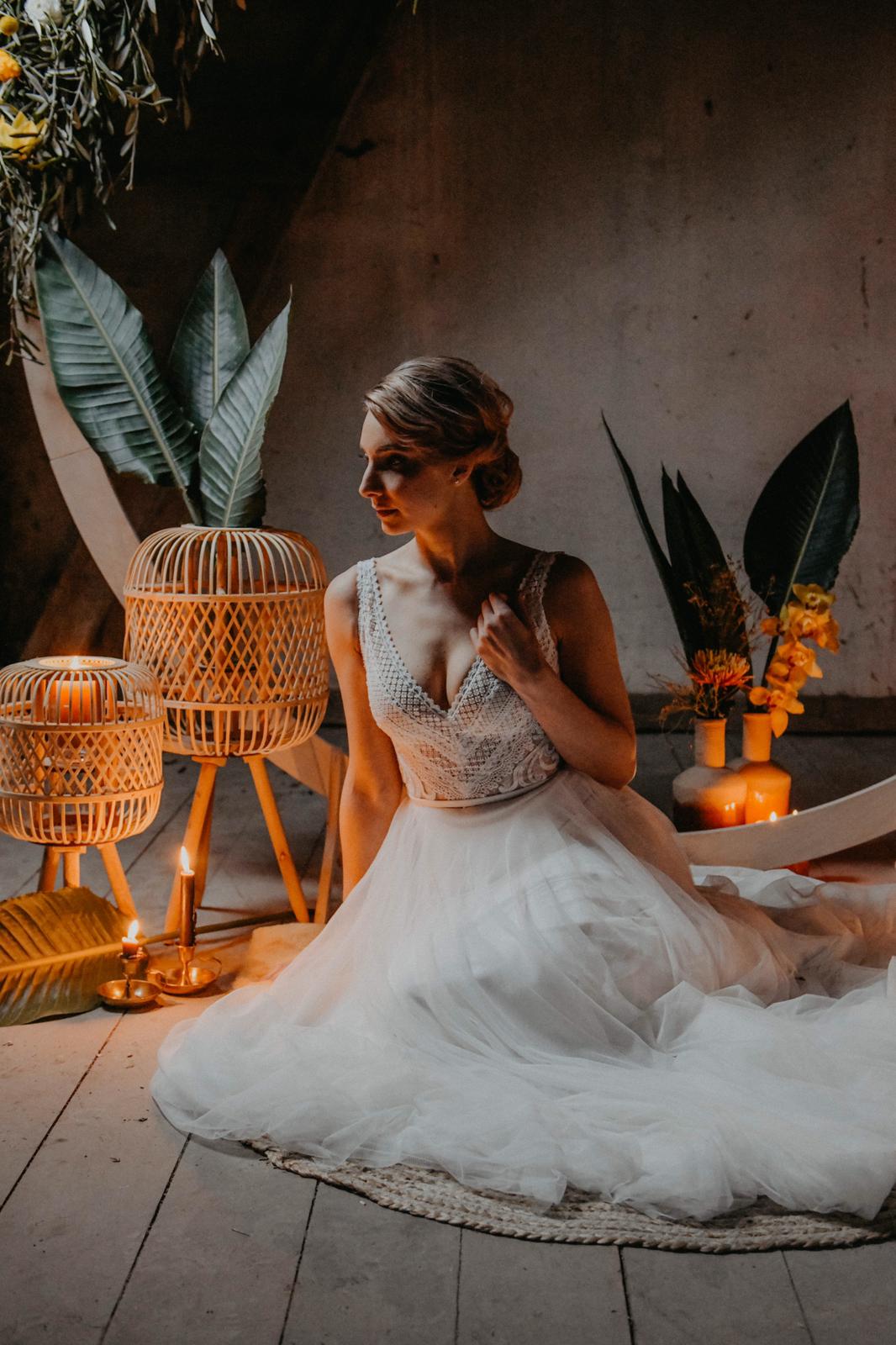 Bambuswindlicht- oder Vase auf Dreifuß, inkl. Glaseinsatz, 2 Größen