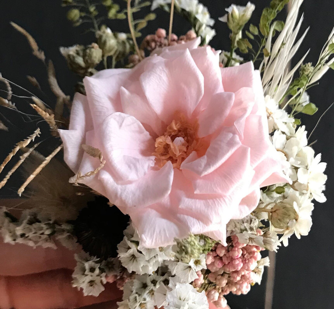 Serie TINY ROSE, Reversschmuck, Boutonniere, Flower pin, Blumenanstecker / Trockenblumen, Dried flowers