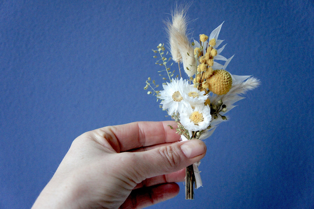 Serie HELLO SUNSHINE, Reversschmuck, Trockenblumen, Dried flower , Flowers for groom, Flower Pin, Reversschmuck für Bräutigam, Boutonniere