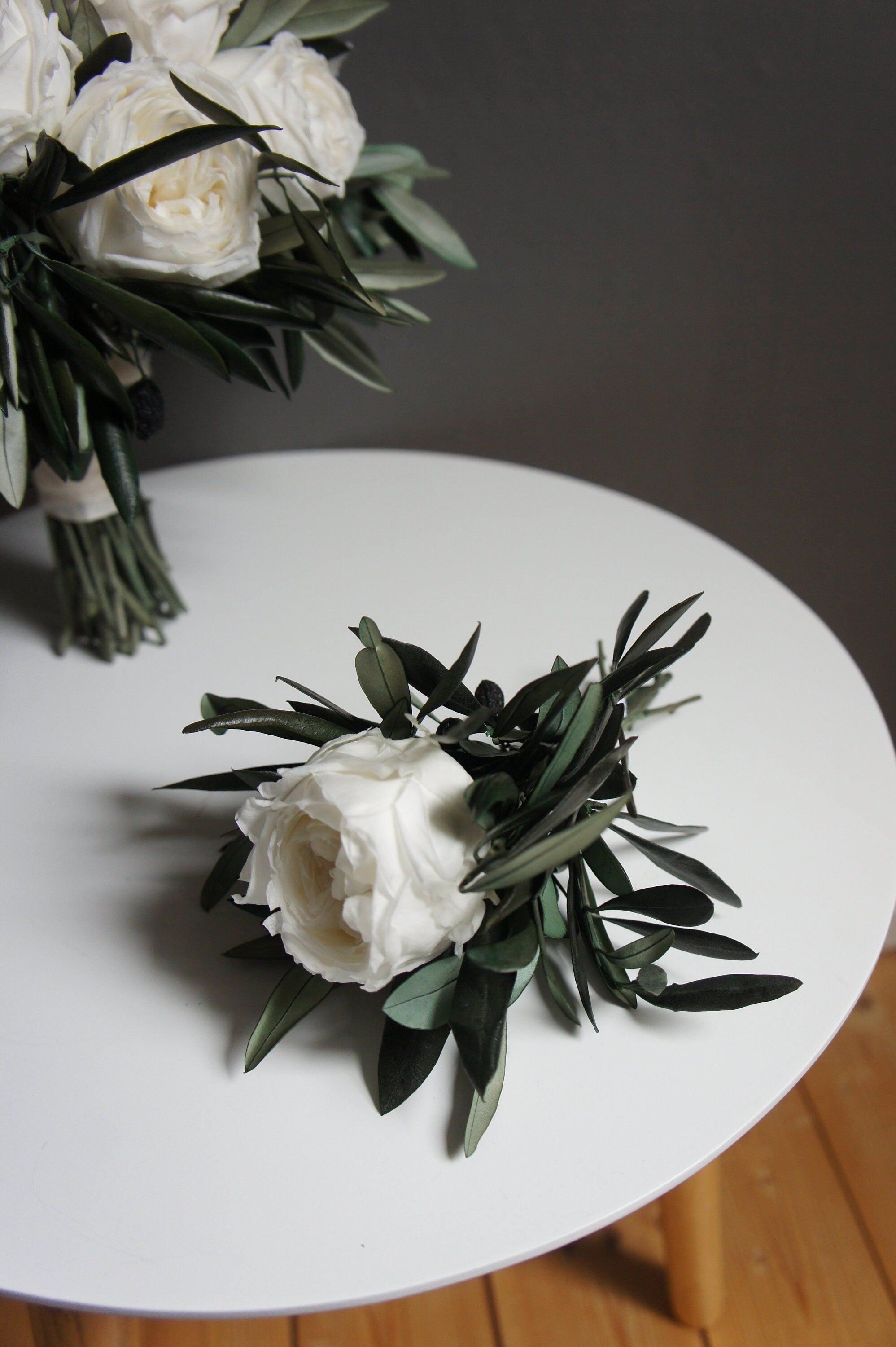 Serie GRACEFUL ROSE, Tiny bouquet/Kleiner Strauß, Infinity rose / Preserving Rose / Preserving Olive