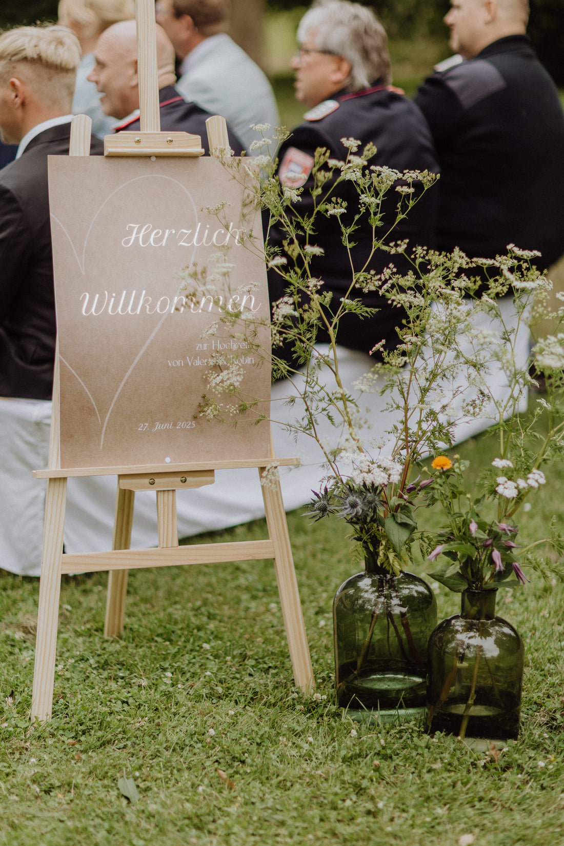 Glasflasche/(Boden)Vase, Farbe Grün, erhältlich in 2 Größen