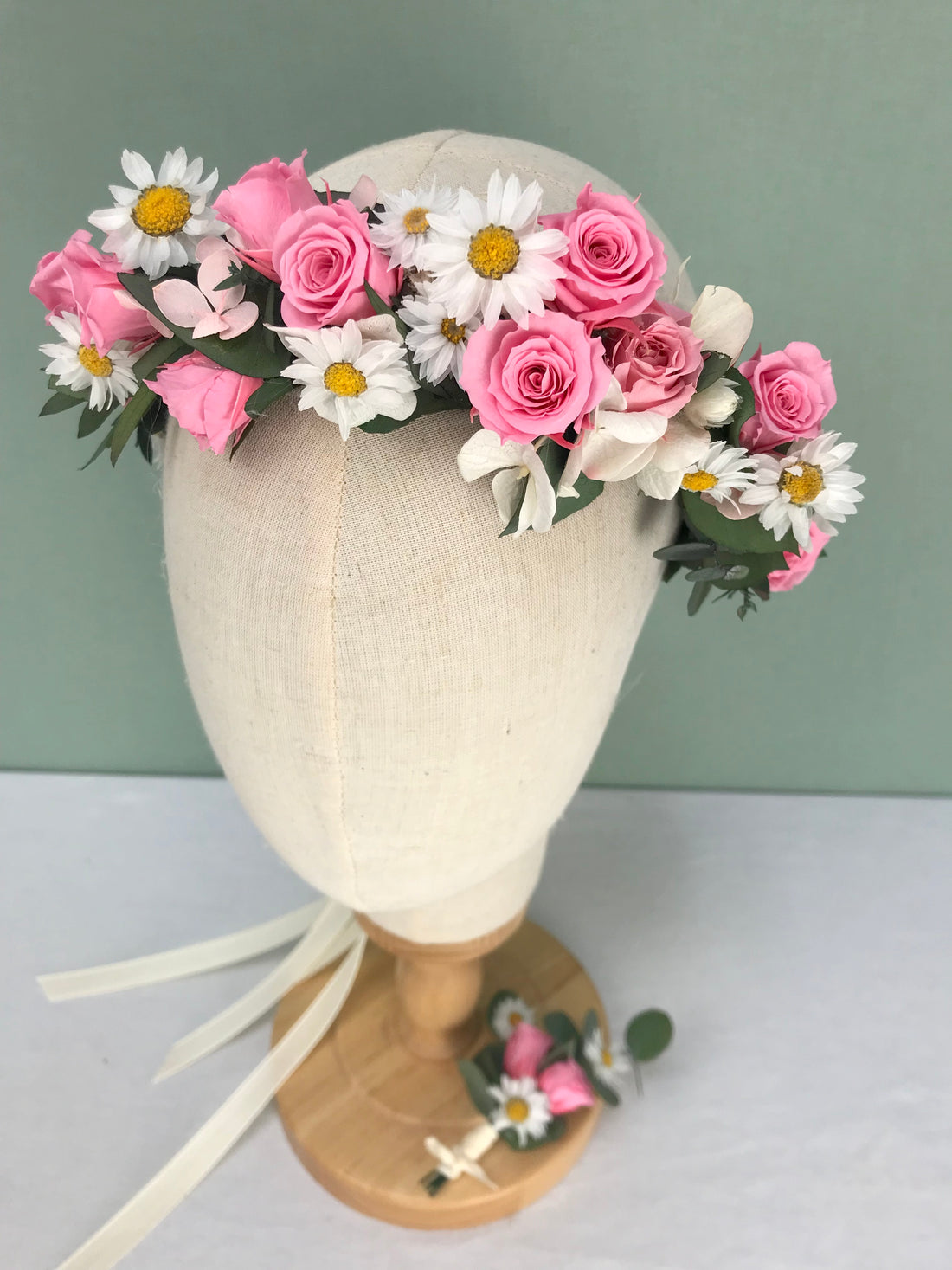 Serie GRETA, Haarkranz, Reversschmuck, konservierte Rosen, Infinity roses