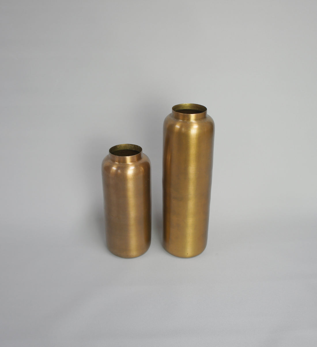 Metallvase, gebürstete Oberfläche, Farbe Antikgold, in 2 Größen erhältlich