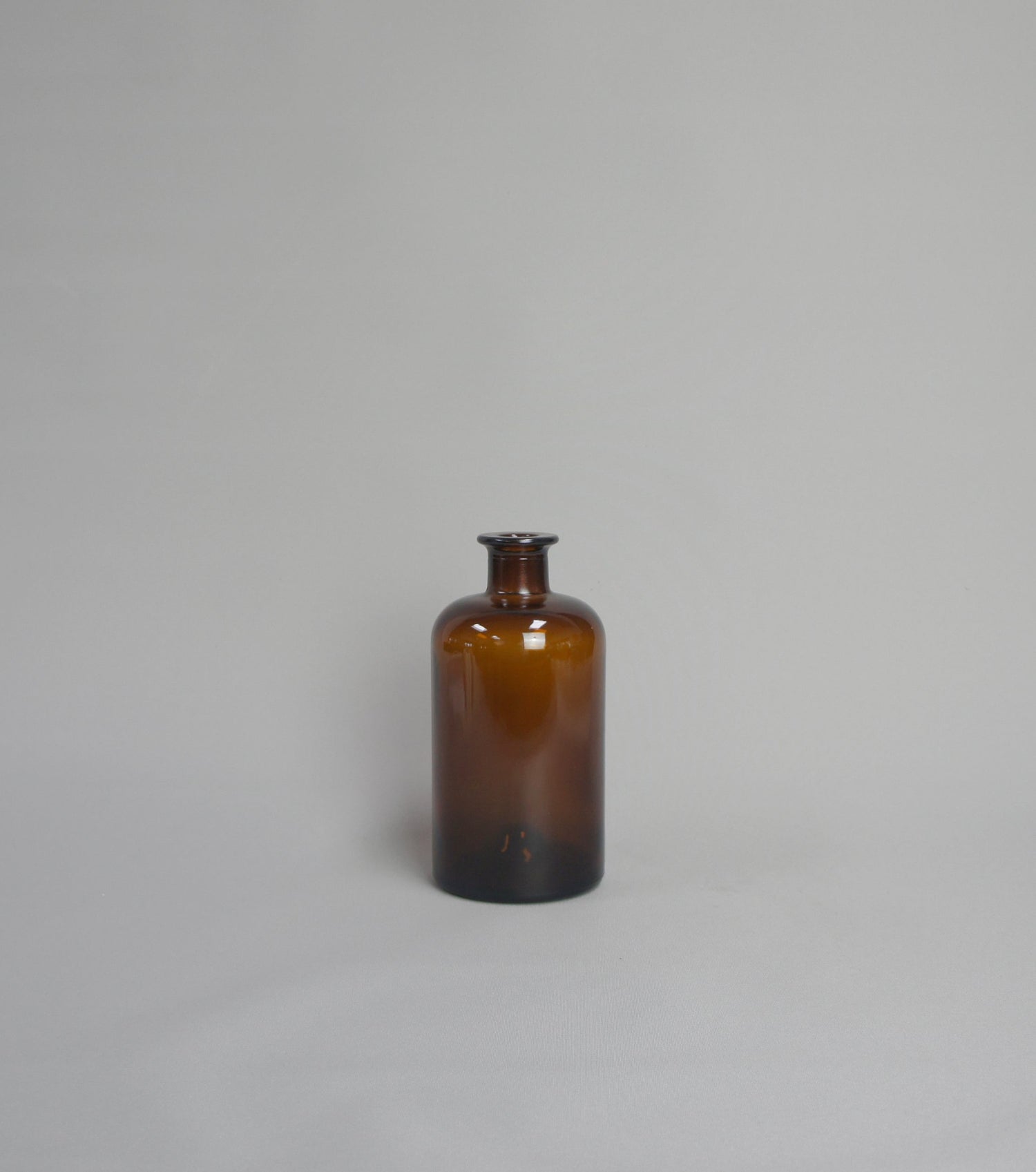 Apothekerflasche, Farbe Braun, zylindrisch mit Schmalhals