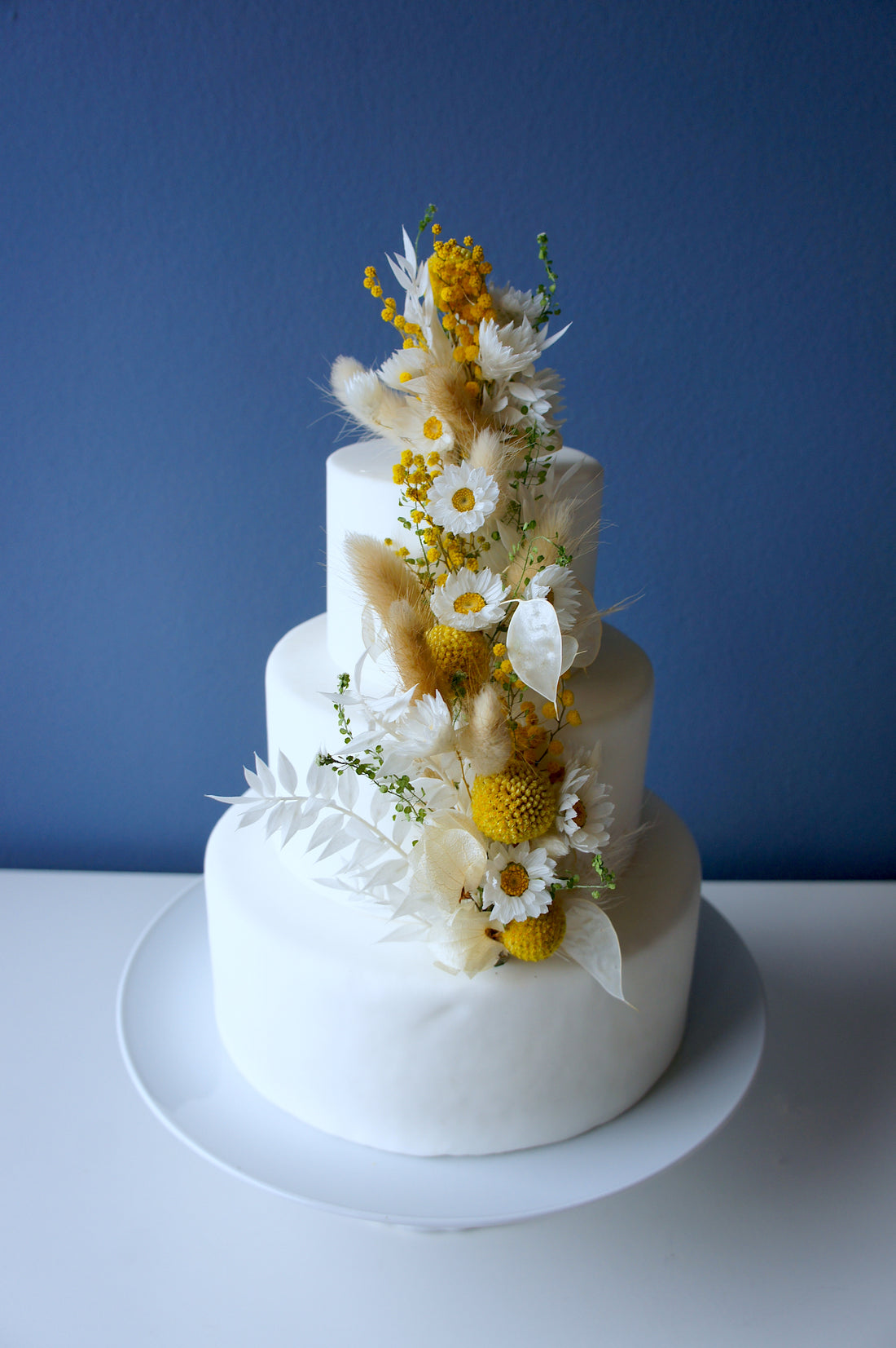 HELLO SUNSHINE, floraler Tortenschmuck aus Trockenblumen, Dried flowers, Hochzeitstorte