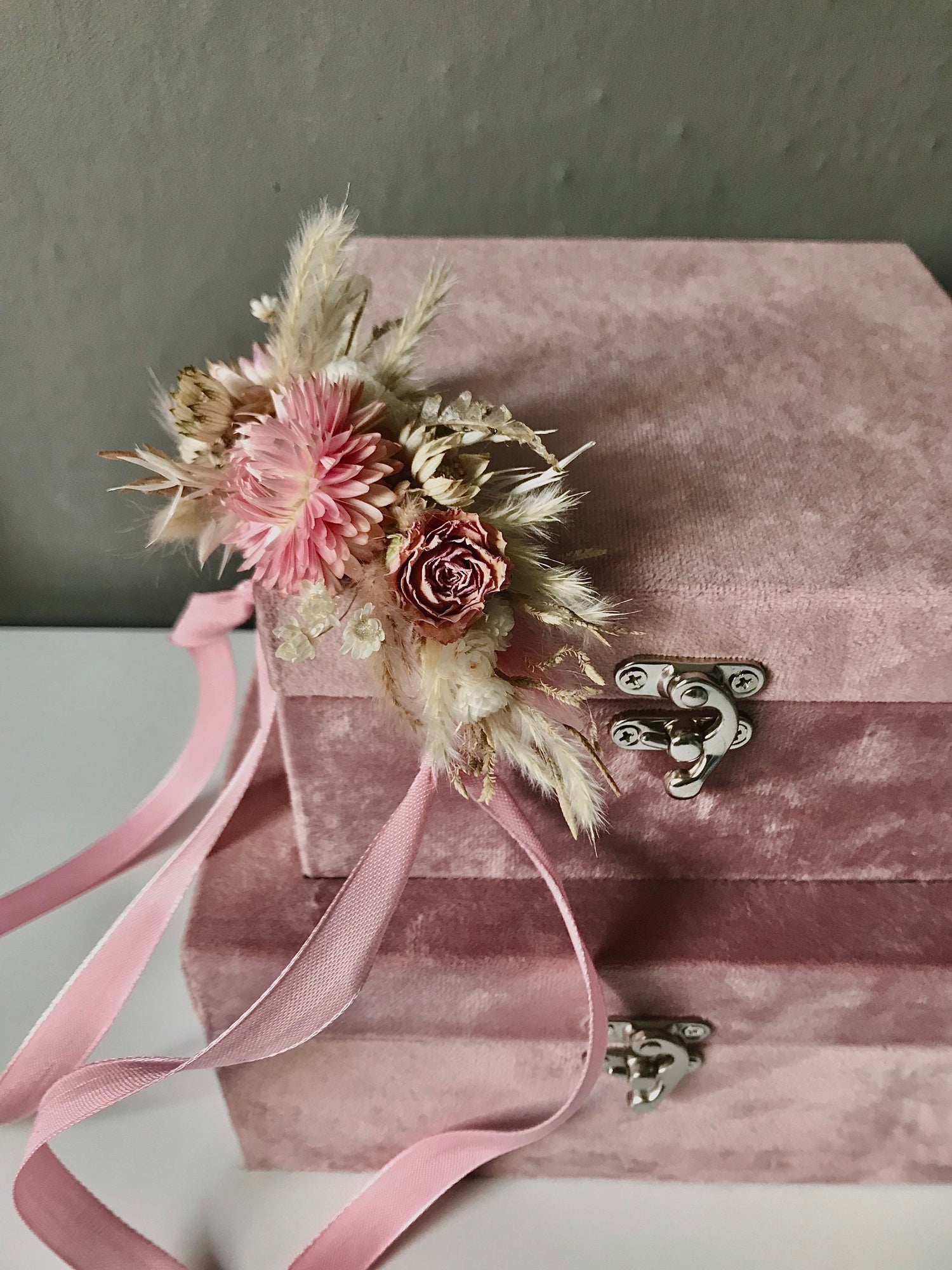 Serie BOHO ROSE, Blütenarmband aus Trockenblumen, Dried flowers